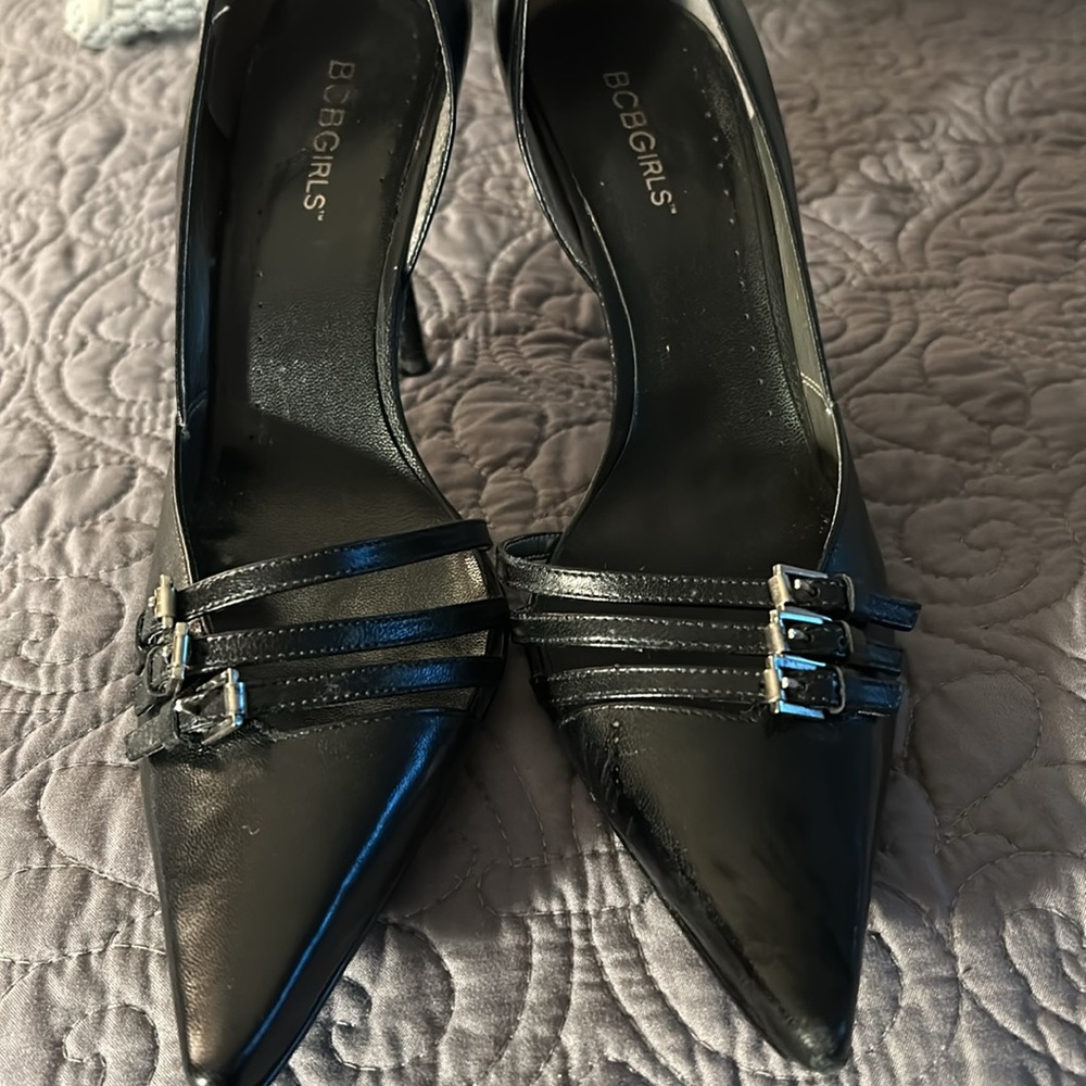 BCBG Shoes - Picture 2 of 4